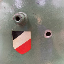 Charger l'image dans la galerie, Original WW1/WW2 German Army Stahlhelm M18 Helmet