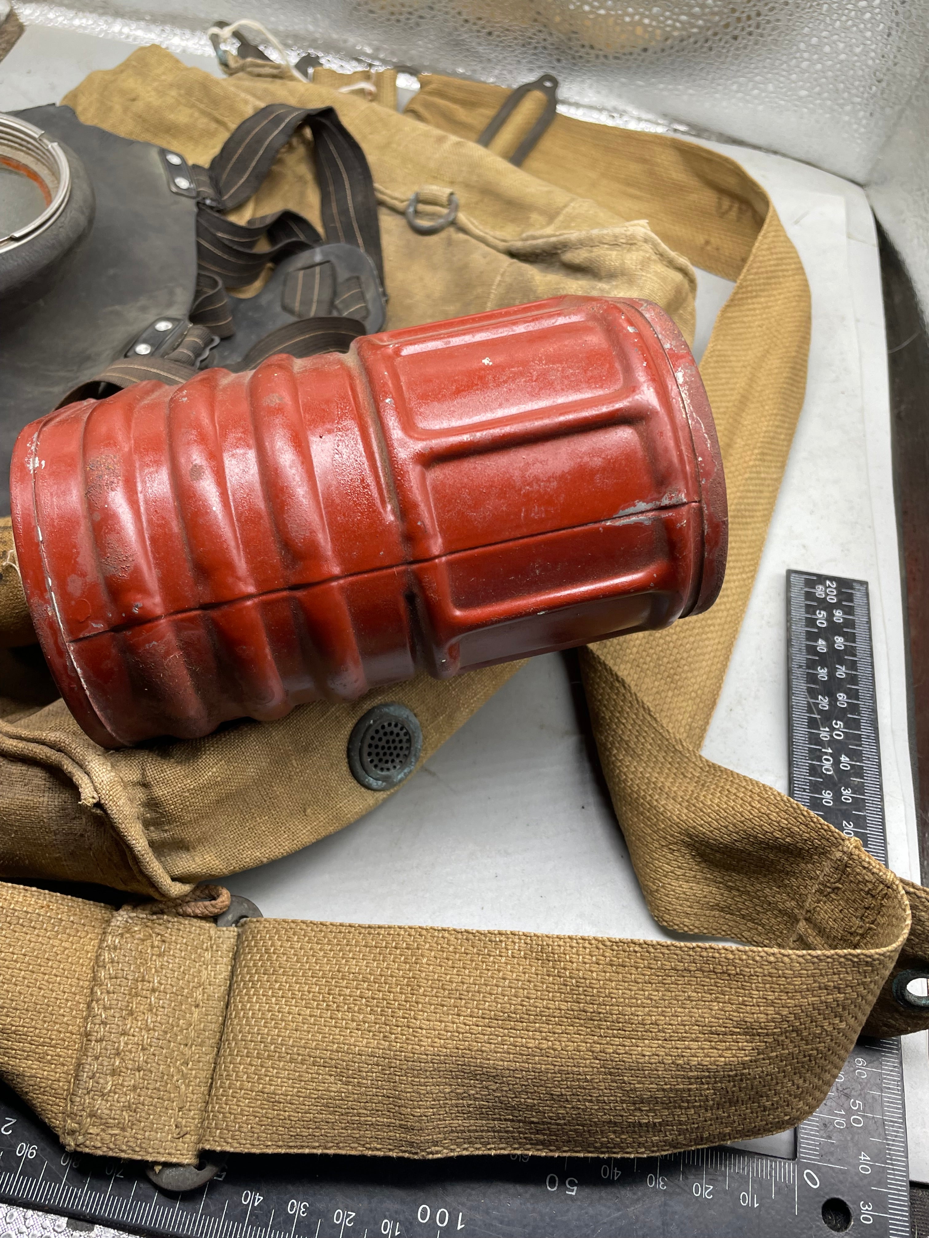British Army Soldier Gas Mask GSR Respirator - Original 1940 Dated Bag - The Militaria Shop