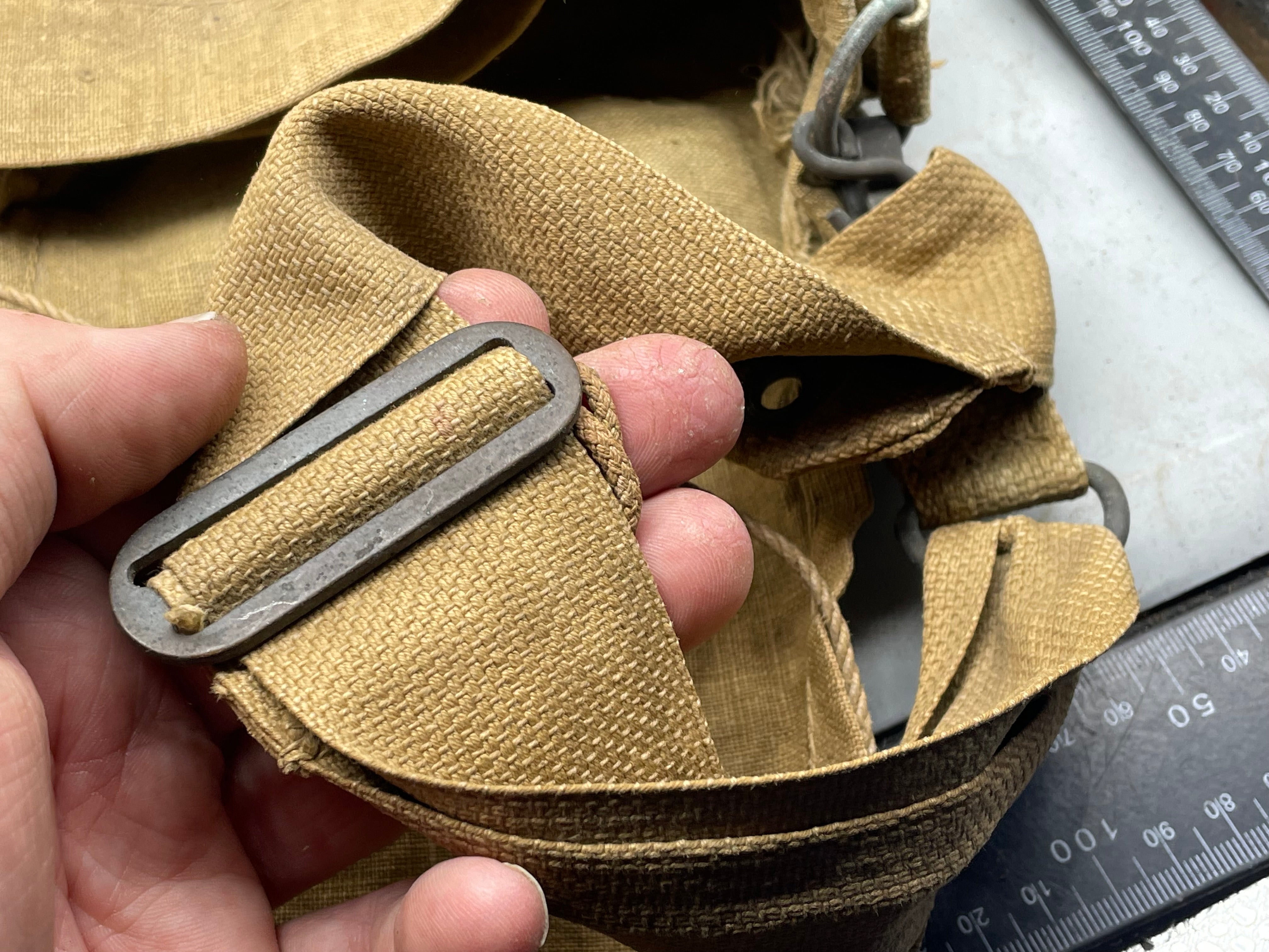 British Army Soldier Gas Mask GSR Respirator - Original 1940 Dated Bag - The Militaria Shop