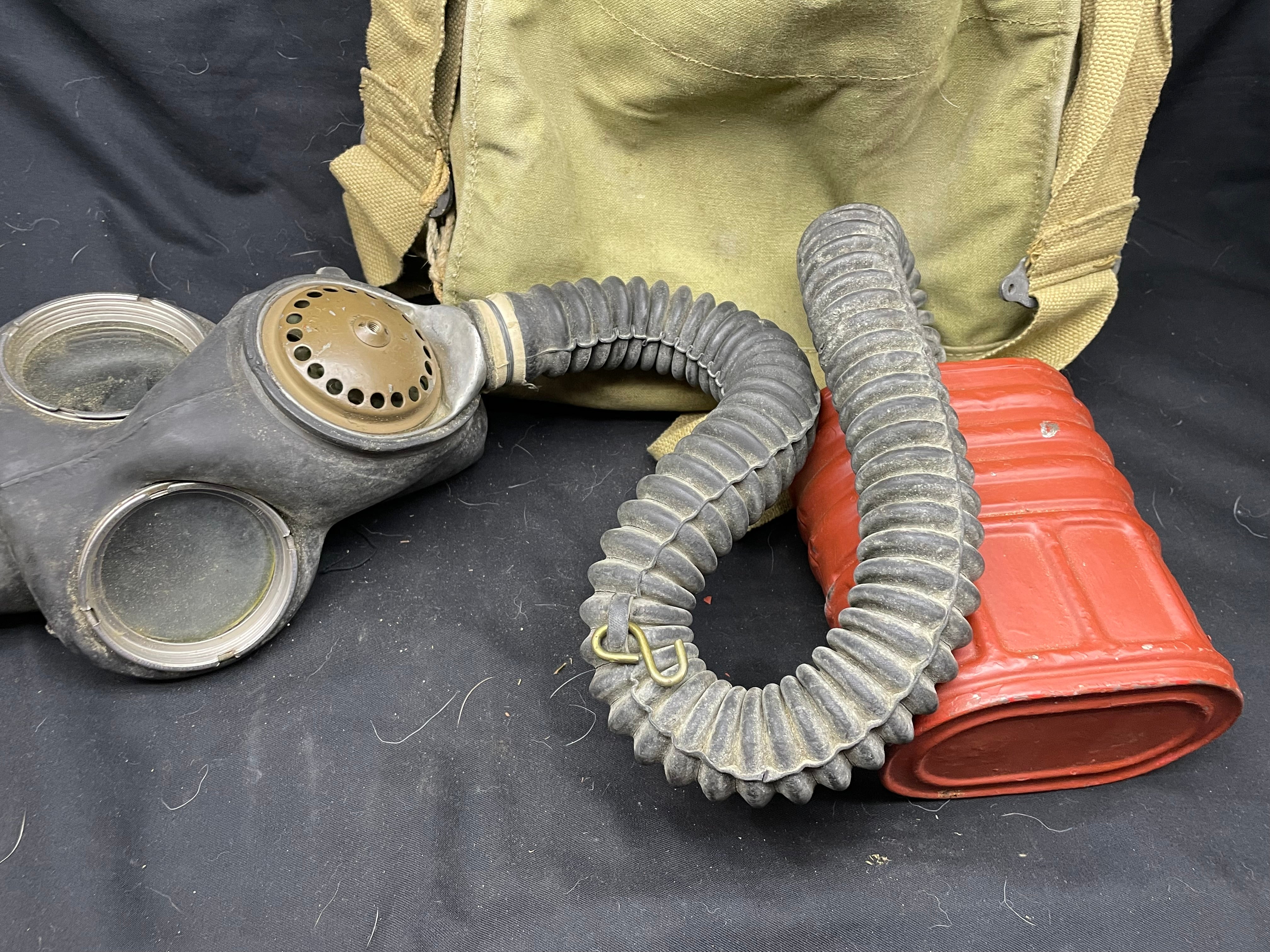 WW2 British Army Gas Mask Set - Long Hose Variation for Drivers etc - The Militaria Shop