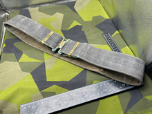 Lade das Bild in den Galerie-Viewer, Original WW2 British RAF Blue 37 Pattern Drivers' Webbing Belt - 36 Inch Waist