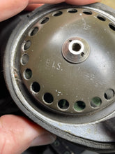 Lade das Bild in den Galerie-Viewer, Original WW2 British Army General Service Respirator & Bag in excellent condition - The Militaria Shop