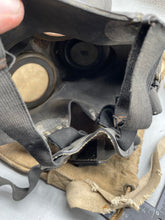 Charger l'image dans la galerie, Original British Home Front Warden's Gas Mask in Correct Canvas Bag - The Militaria Shop