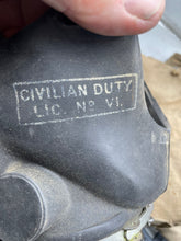 Charger l'image dans la galerie, Original British Home Front Warden's Gas Mask in Correct Canvas Bag - The Militaria Shop
