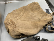 Charger l'image dans la galerie, Original British Home Front Warden's Gas Mask in Correct Canvas Bag - The Militaria Shop
