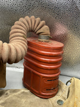 Charger l'image dans la galerie, Original WW2 British Army General Service Respirator & Bag in excellent condition