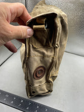Charger l'image dans la galerie, Original WW2 British Army General Service Respirator & Bag in excellent condition