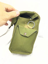 Lade das Bild in den Galerie-Viewer, Original WW2 British Army Assault Gas Mask Set