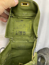 Lade das Bild in den Galerie-Viewer, Original WW2 British Army Assault Gas Mask Set
