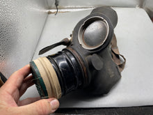 Charger l'image dans la galerie, WW2 British Home Front Wardens / Fire Watchers Gas Mask - ARP - The Militaria Shop