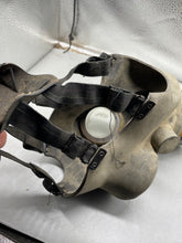 Charger l'image dans la galerie, WW2 British Home Front Wardens / Fire Watchers Gas Mask - ARP - The Militaria Shop