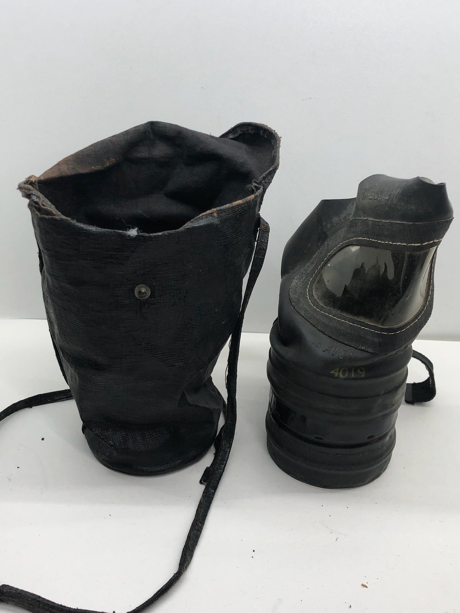 Original WW2 British Home Front Civilian Gas Mask In Leatherette Case - The Militaria Shop
