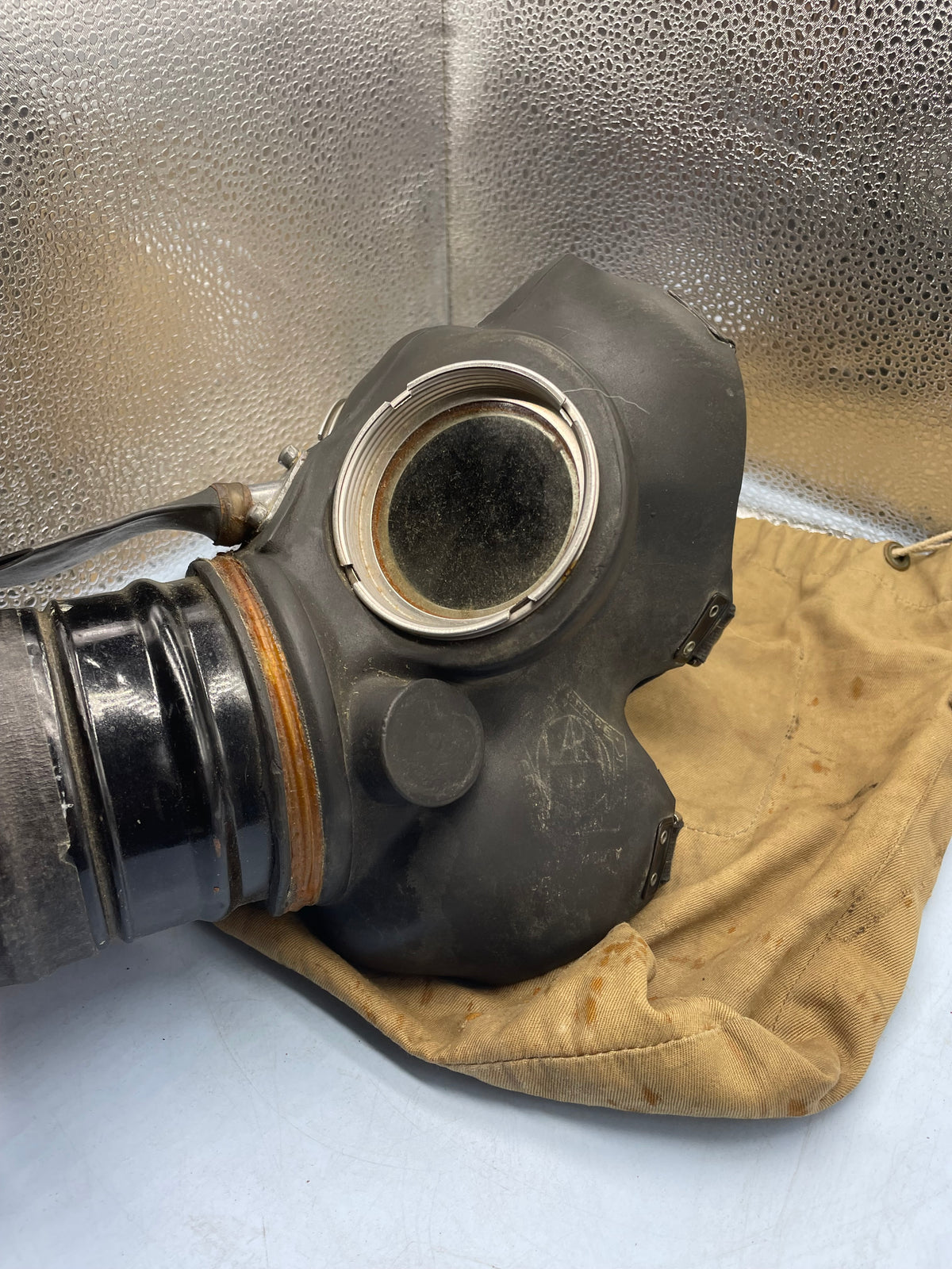WW2 British Home Front Warden's Gas Mask in Bag of Issue - The Militaria Shop
