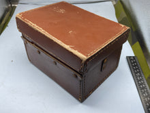 Charger l'image dans la galerie, WW2 British Home Front Civilian Pattern Gas Mask in Leatherette Box - The Militaria Shop