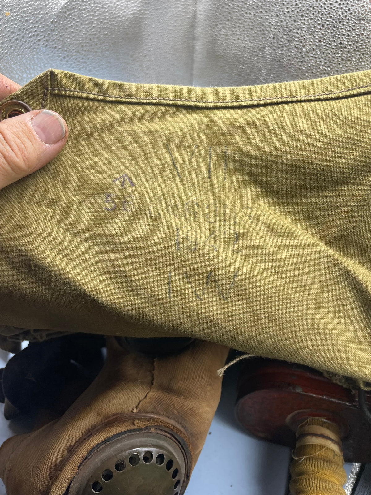 WW2 British Army T-Mic General Service Gas Mask in Bag - The Militaria Shop