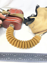 Lade das Bild in den Galerie-Viewer, Rare T-Mic WW2 British Army Soldiers GSR Gas Mask in Bag