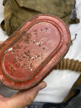 Load image into Gallery viewer, WW2 British Army Soldiers General Service Gas Mask in Bag