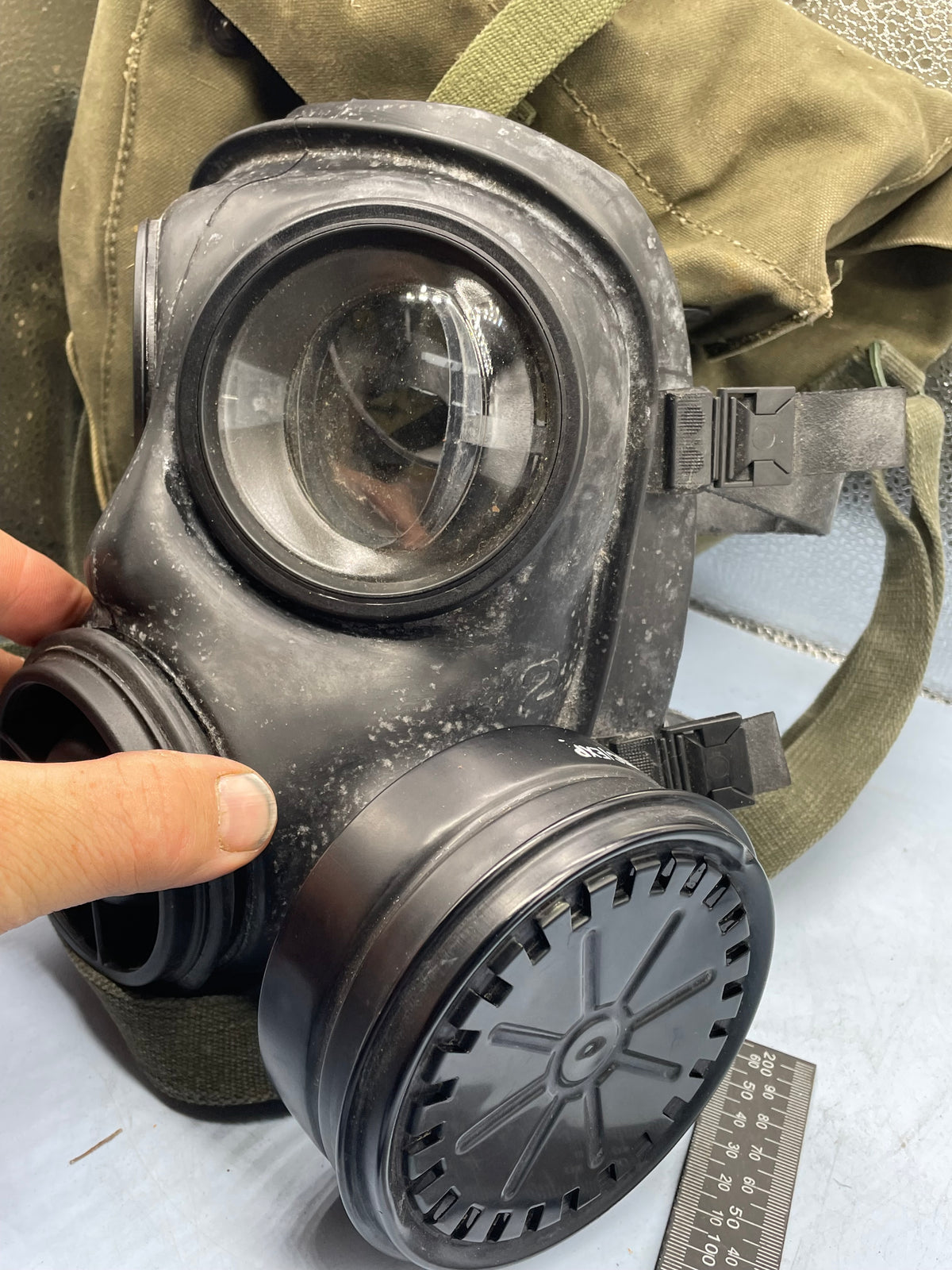 Original British Army / Special Forces S10 Gas Mask in Bag of Issue - The Militaria Shop