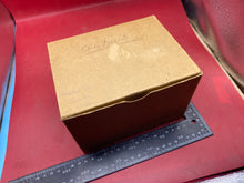 Lade das Bild in den Galerie-Viewer, Original WW2 British Home Front Civilian Gas Mask in Box of Issue 1940 - The Militaria Shop