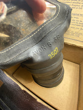 Lade das Bild in den Galerie-Viewer, Original WW2 British Home Front Civilian Gas Mask in Box of Issue 1938 - The Militaria Shop