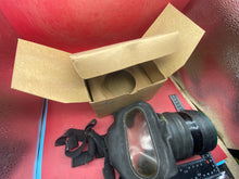 Lade das Bild in den Galerie-Viewer, Original WW2 British Home Front Civilian Gas Mask in Box of Issue 1938 - The Militaria Shop