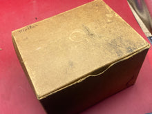 Lade das Bild in den Galerie-Viewer, Original WW2 British Home Front Civilian Gas Mask in Box of Issue 1937 - The Militaria Shop