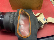 Lade das Bild in den Galerie-Viewer, Original WW2 British Home Front Civilian Gas Mask in Box of Issue 1937 - The Militaria Shop