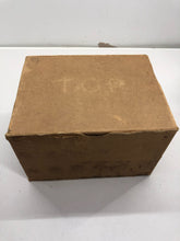 Charger l'image dans la galerie, Original WW2 British Home Front Civilian Respirator Gas Mask & Box - The Militaria Shop
