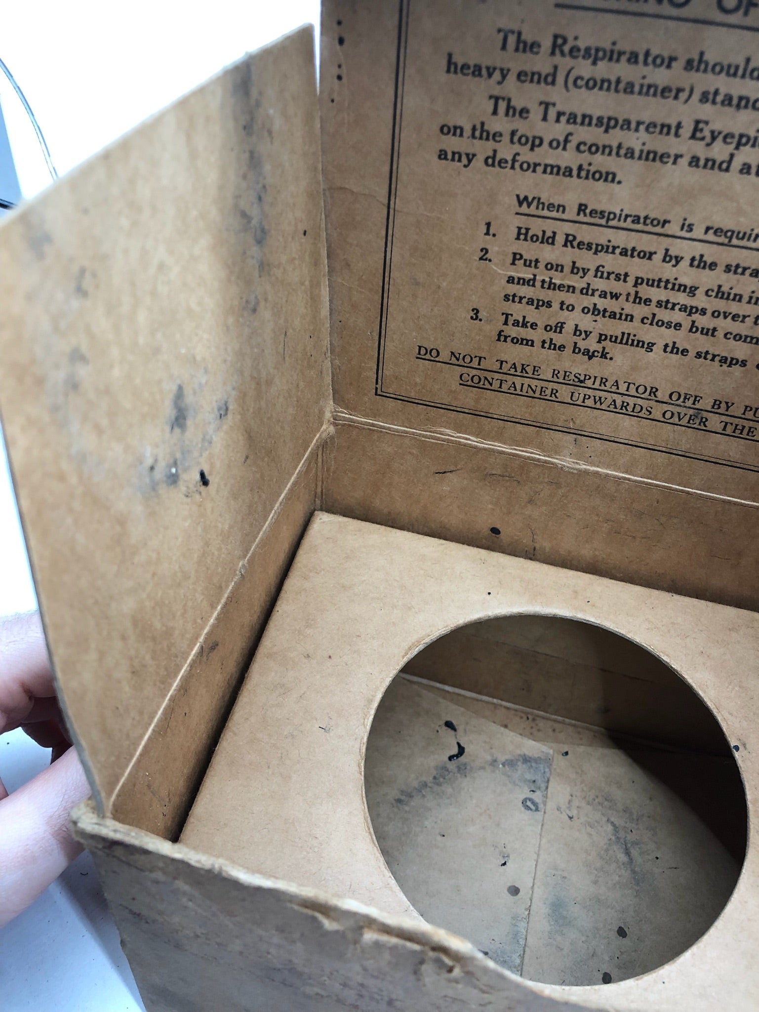 Original WW2 British Home Front Civilian Respirator Gas Mask & Box - The Militaria Shop
