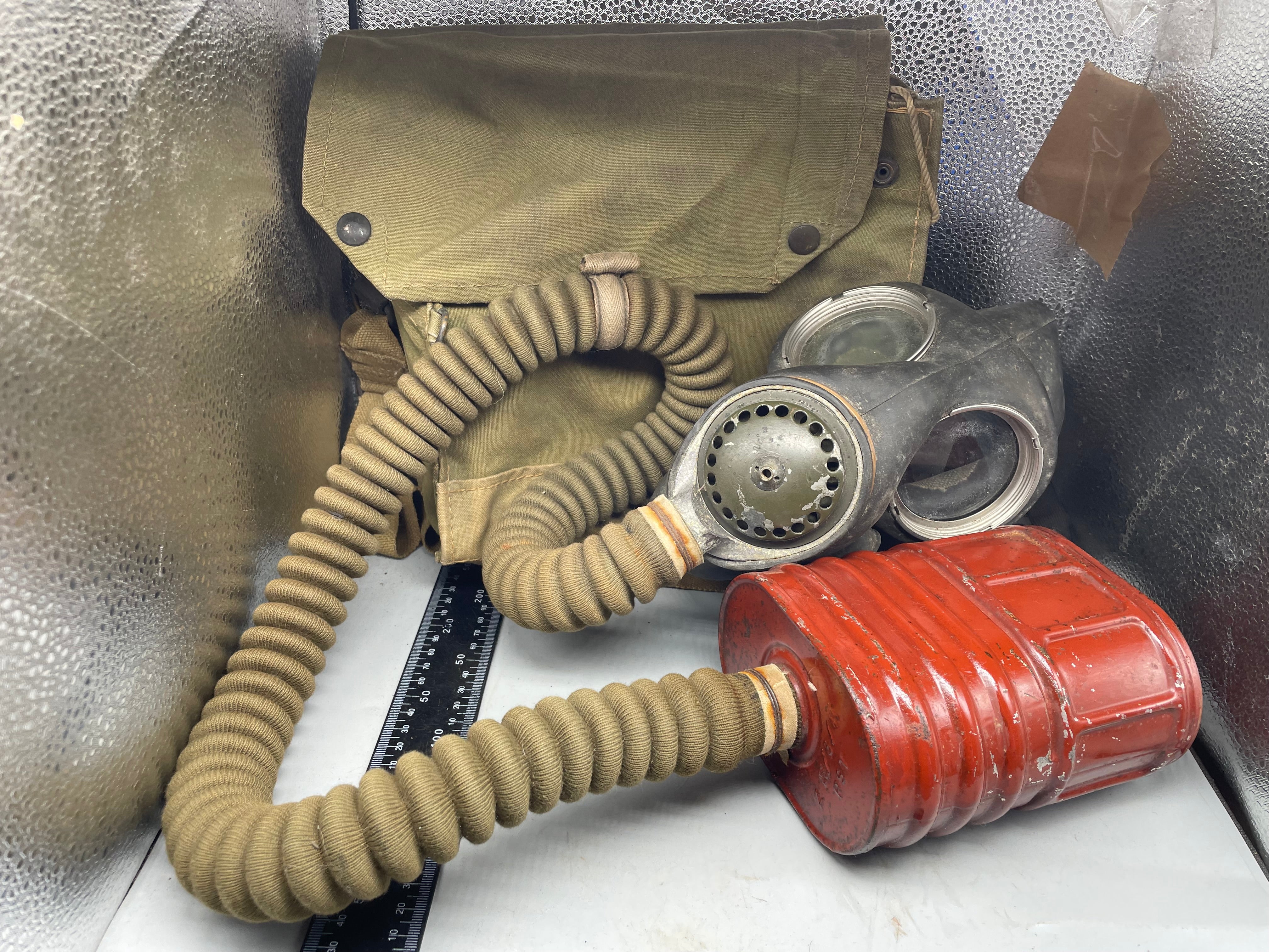 Original WW2 Long Hose British Army Gas Mask & Bag 1941 Dated - The Militaria Shop