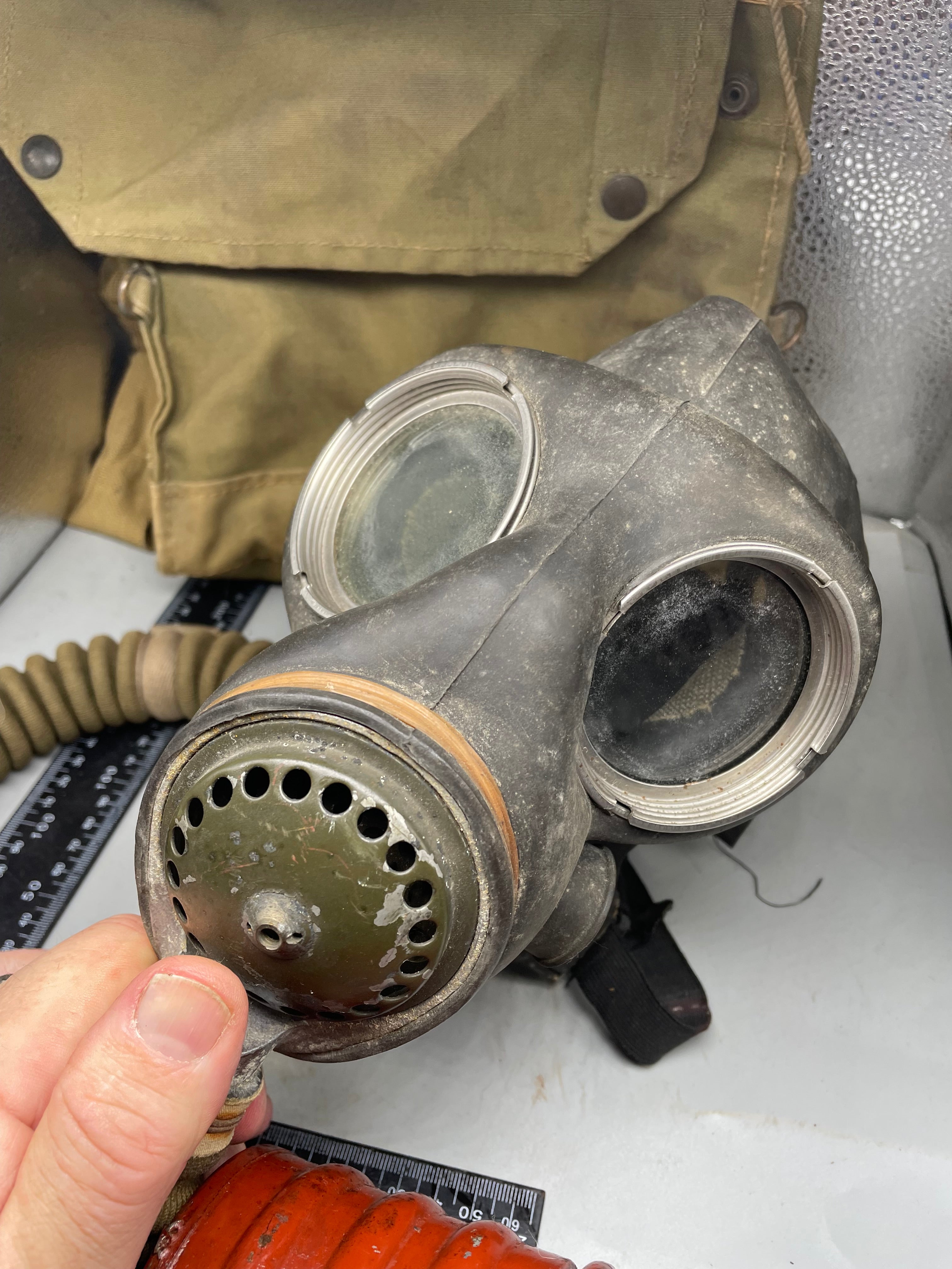 Original WW2 Long Hose British Army Gas Mask & Bag 1941 Dated - The Militaria Shop