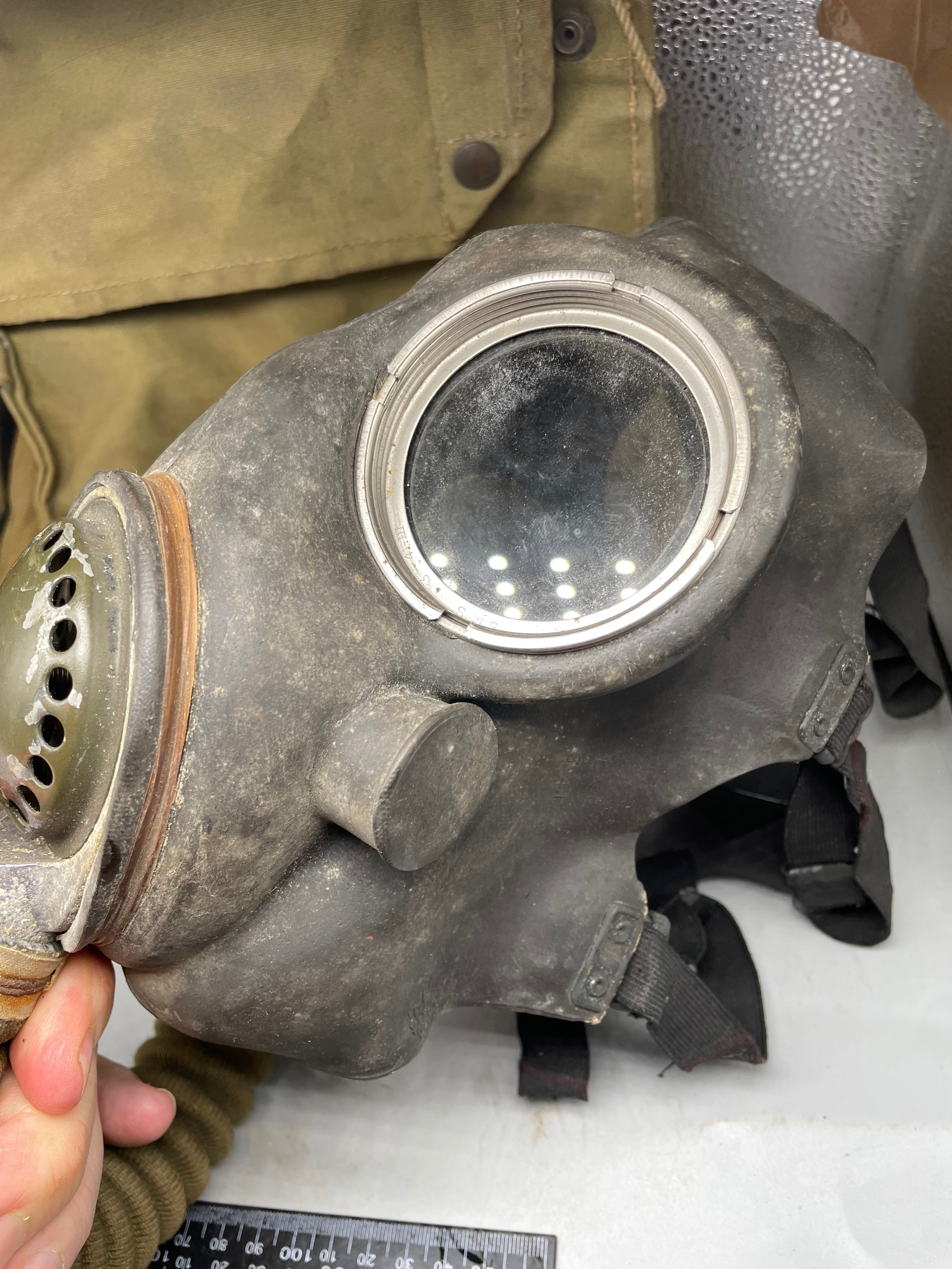 Original WW2 Long Hose British Army Gas Mask & Bag 1941 Dated - The Militaria Shop