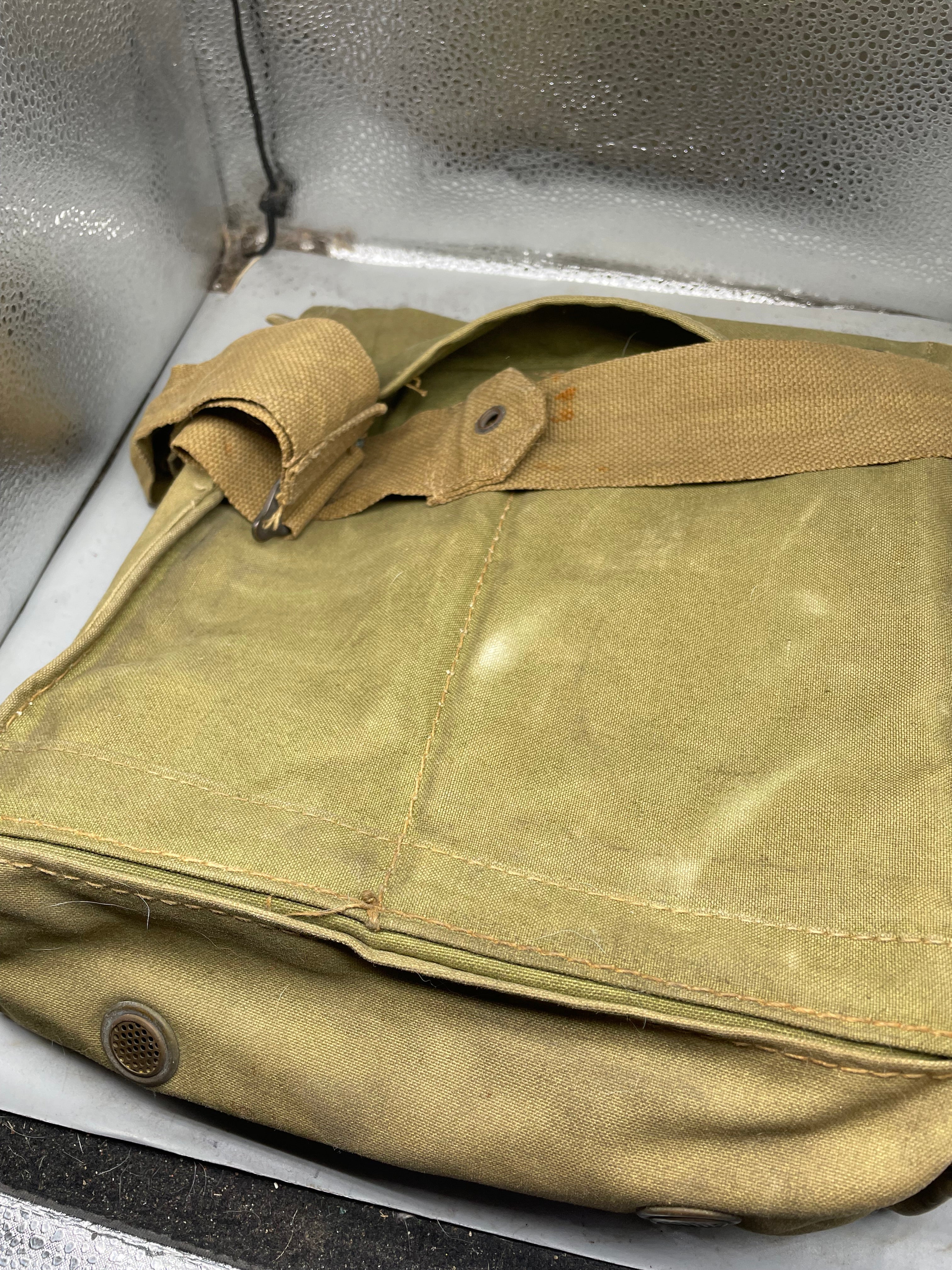 Original WW2 Long Hose British Army Gas Mask & Bag 1941 Dated - The Militaria Shop