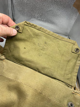 Charger l'image dans la galerie, Original WW2 Long Hose British Army Gas Mask & Bag 1941 Dated - The Militaria Shop