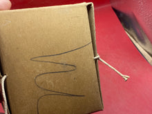 Lade das Bild in den Galerie-Viewer, Original WW2 British Home Front Labelled Civilian Gas Mask in Box of Issue 1939 - The Militaria Shop
