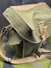 Load image into Gallery viewer, Original British Army Assault Gas Mask in Bag with Goggle Packets