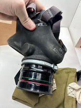 Charger l'image dans la galerie, Original WW2 British Civil Defence ARP Service Respirator Gas Mask - Complete