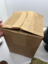 Charger l'image dans la galerie, Original WW2 British Civil Defence ARP Service Respirator Gas Mask - Complete