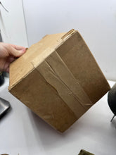 Charger l'image dans la galerie, Original WW2 British Civil Defence ARP Service Respirator Gas Mask - Complete