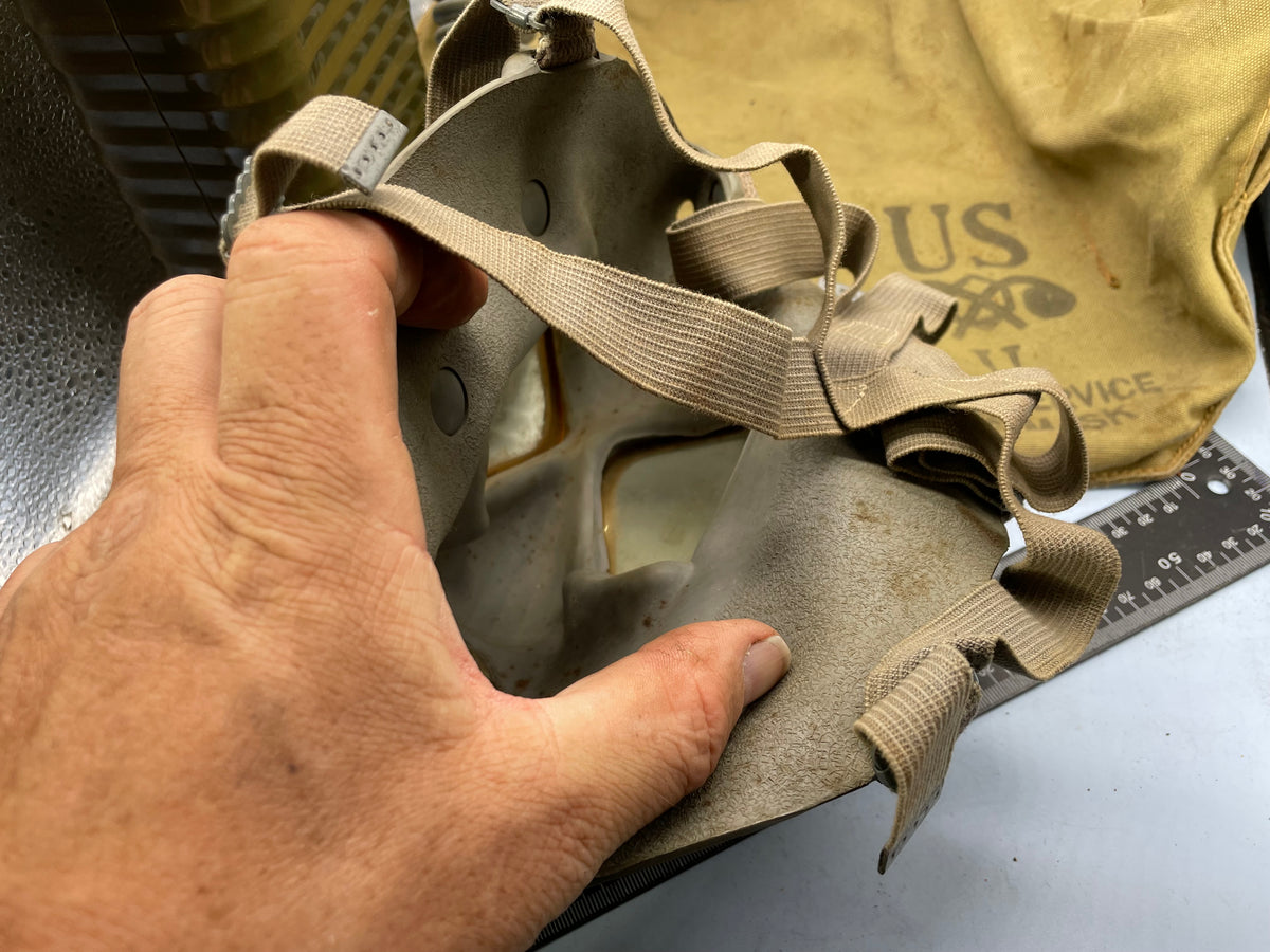 Original US Army M3 Service Gas Mask in Bag - in Stunning Condition - The Militaria Shop