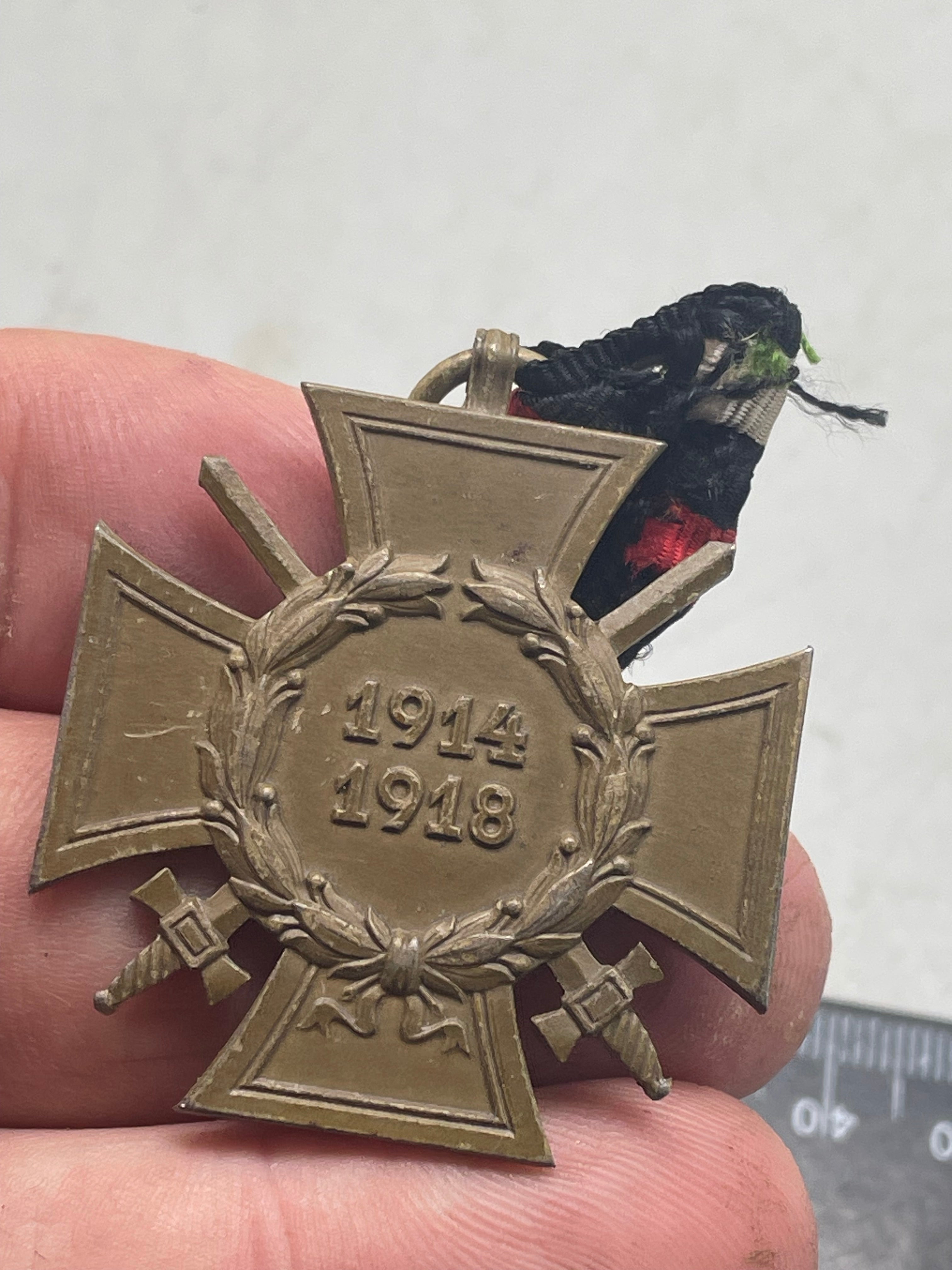 Original WW1 Combatants / Hindenburg Cross 1914 - 1918 - The Militaria Shop