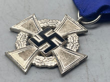 Charger l'image dans la galerie, Original WW2 German 25 Years Faithful Service Medal with Ribbon - The Militaria Shop