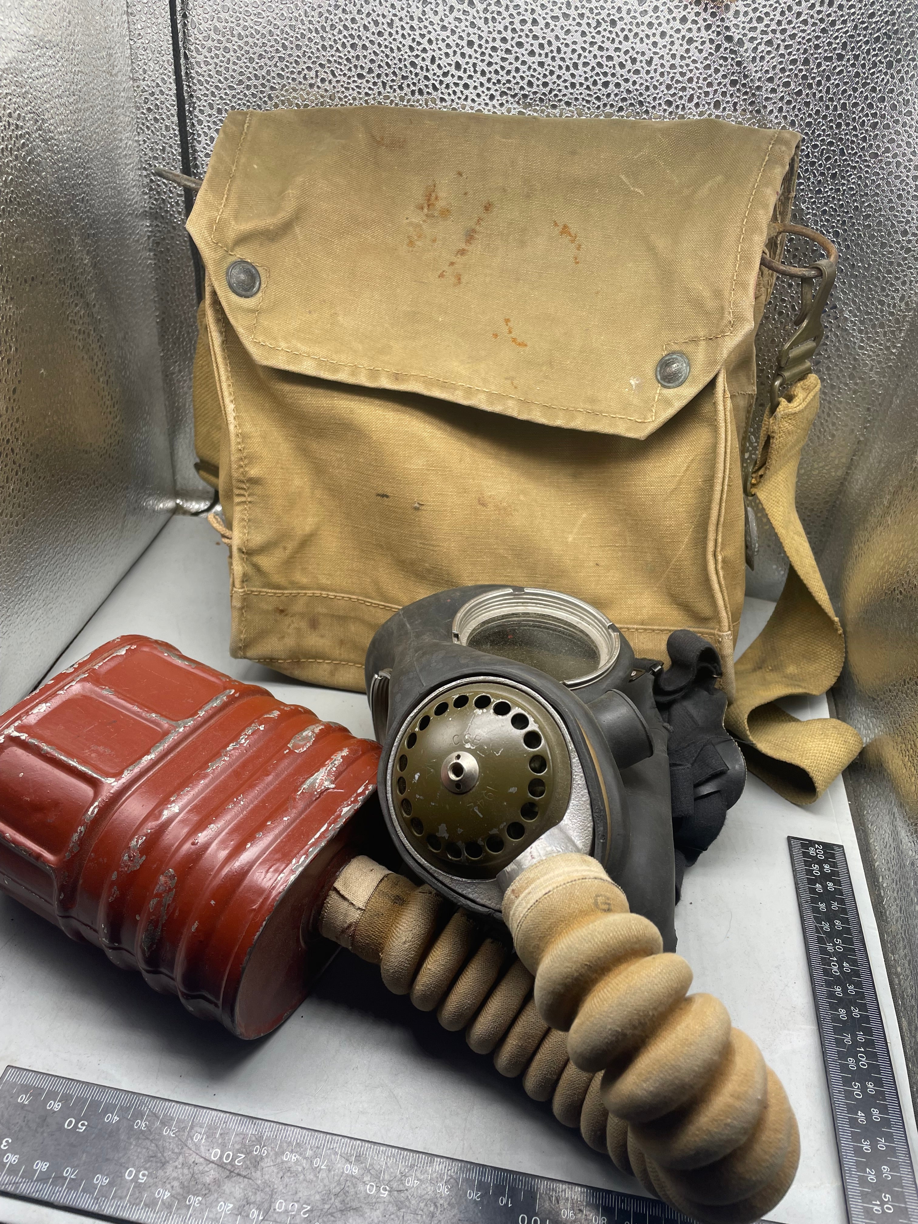 Original WW2 British Army General Service Respirator & Bag in great condition - The Militaria Shop