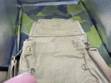 Load image into Gallery viewer, Original WW2 British Army GSR General Service Respirator Gas Mask Set (Coloured Filter)