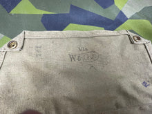 Load image into Gallery viewer, Original WW2 British Army GSR General Service Respirator Gas Mask Set (Coloured Filter)