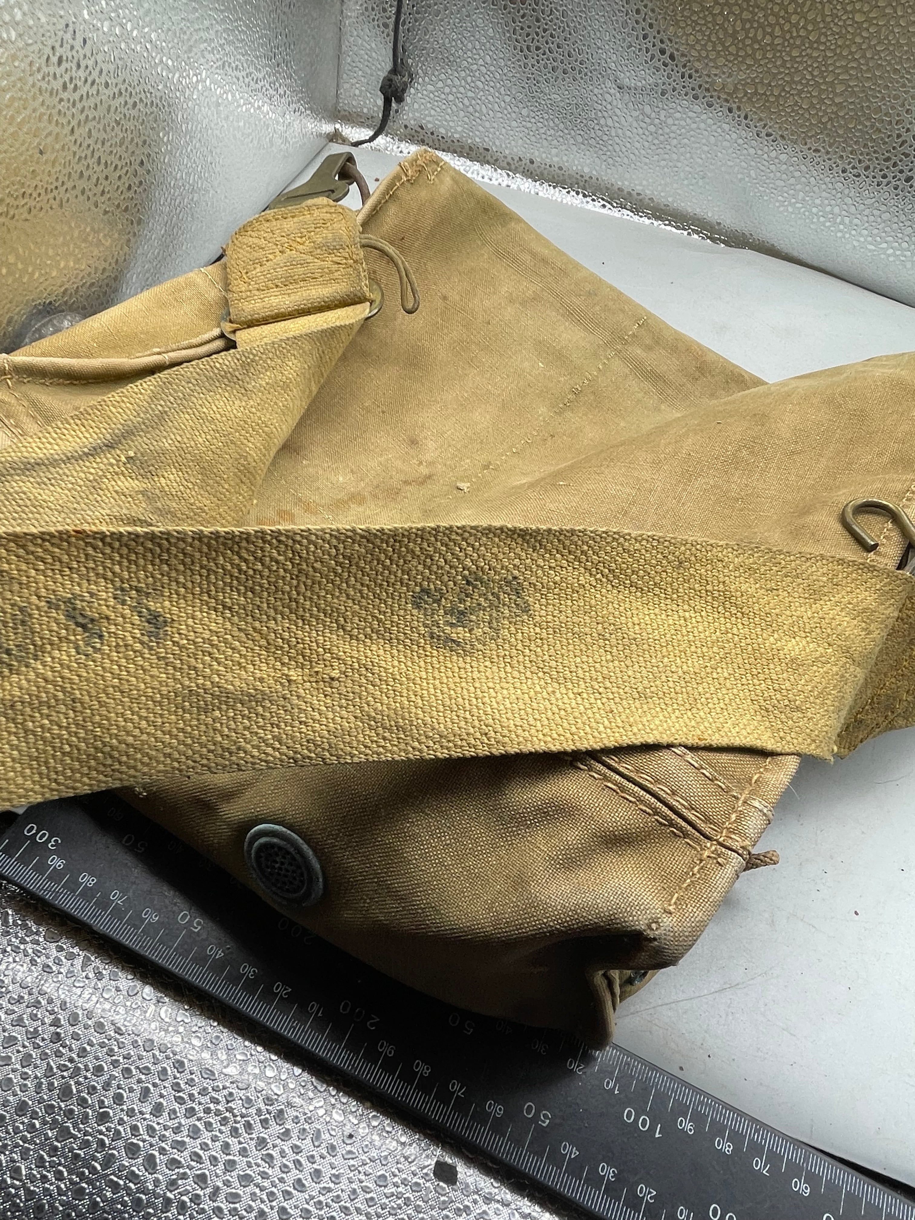 Original WW2 British Army General Service Respirator & Bag in great condition - The Militaria Shop