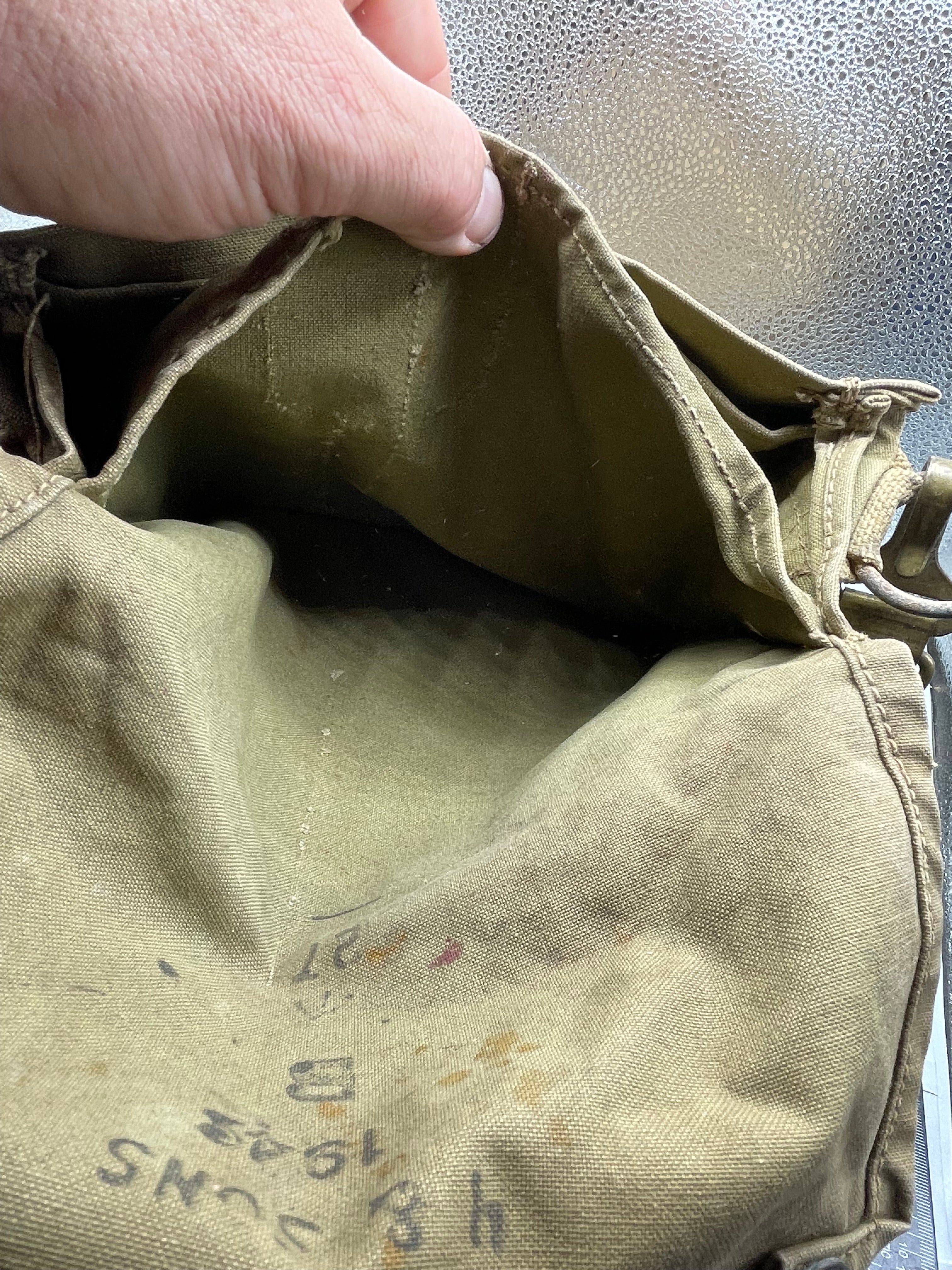 Original WW2 British Army General Service Respirator & Bag in great condition - The Militaria Shop