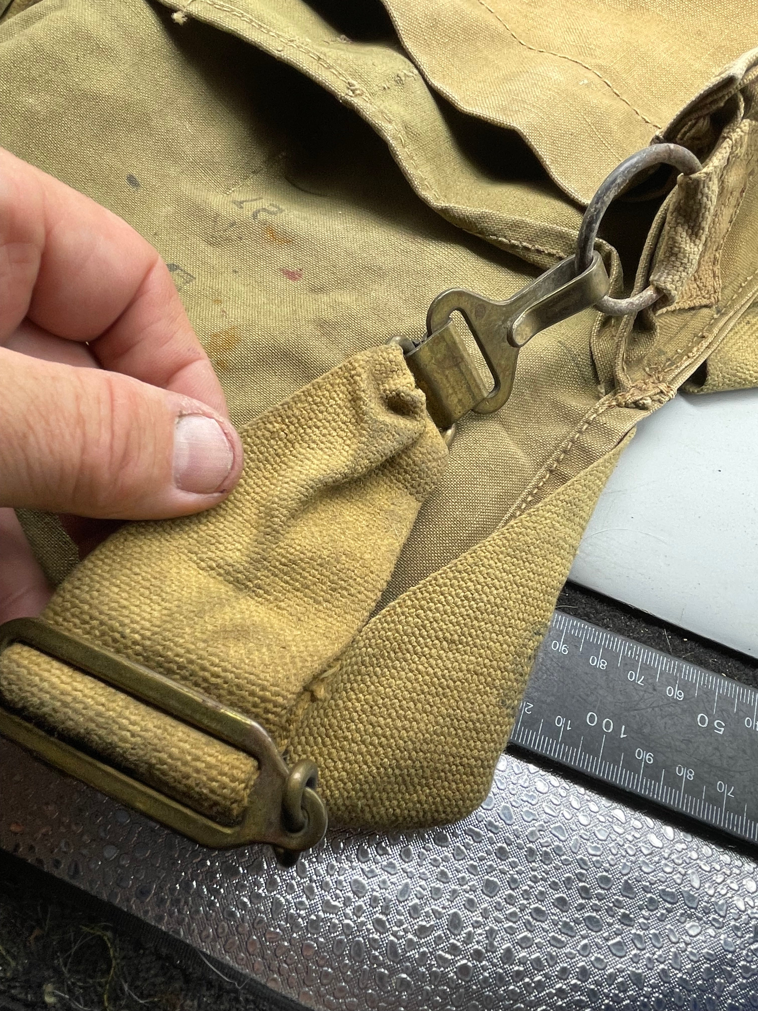 Original WW2 British Army General Service Respirator & Bag in great condition - The Militaria Shop