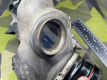 Charger l'image dans la galerie, WW2 British Home Front Warden's Gas Mask