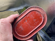 Charger l'image dans la galerie, Original WW2 British Army GSR General Service Respirator Gas Mask Set